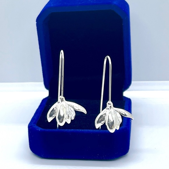 🆕 Minimalist Cute Magnolia Dangle Flower Silver Earrings - Picture 2 of 7